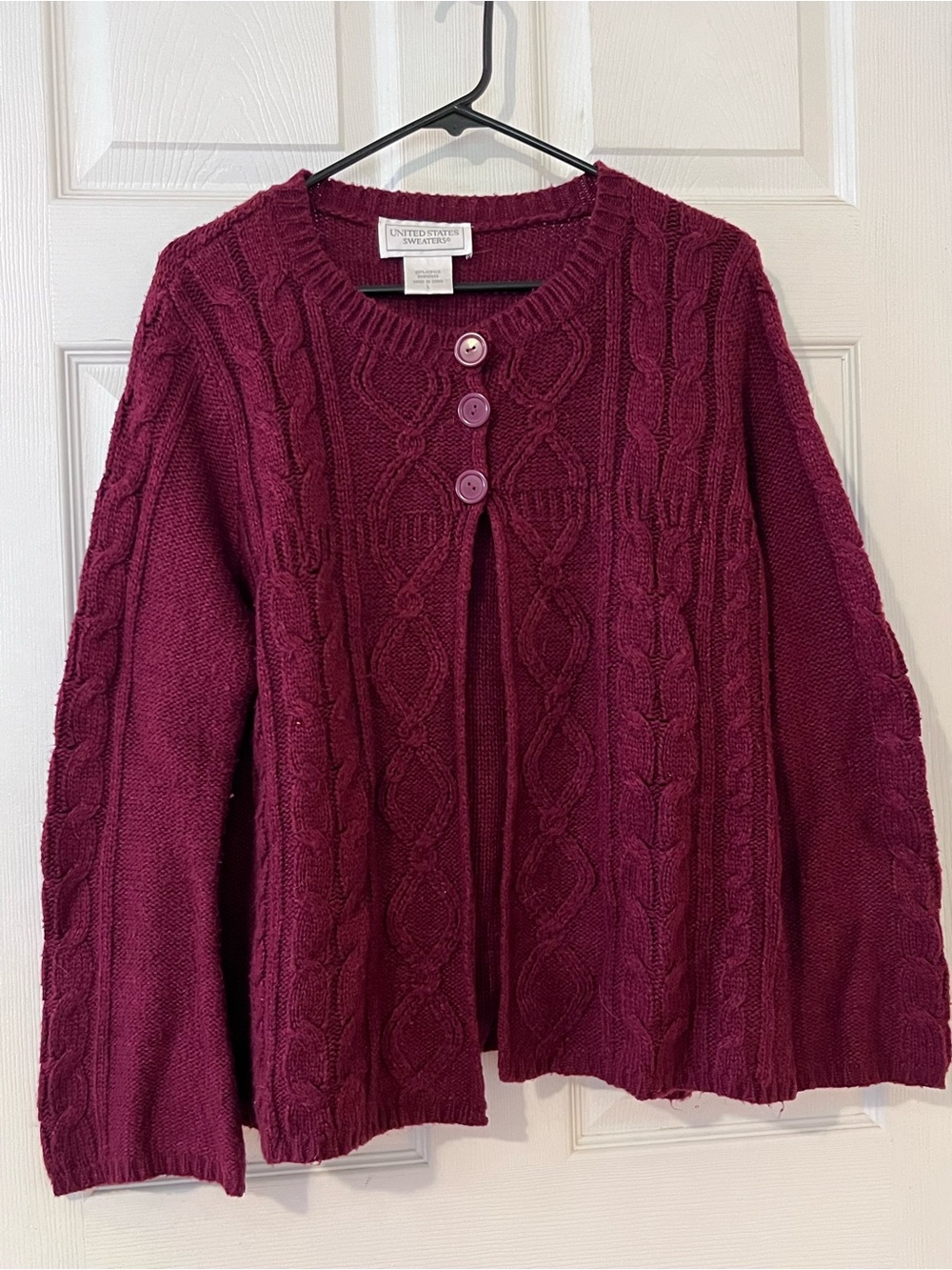 united states sweaters Women's Cable Knit Button Cardigan - Burgundy